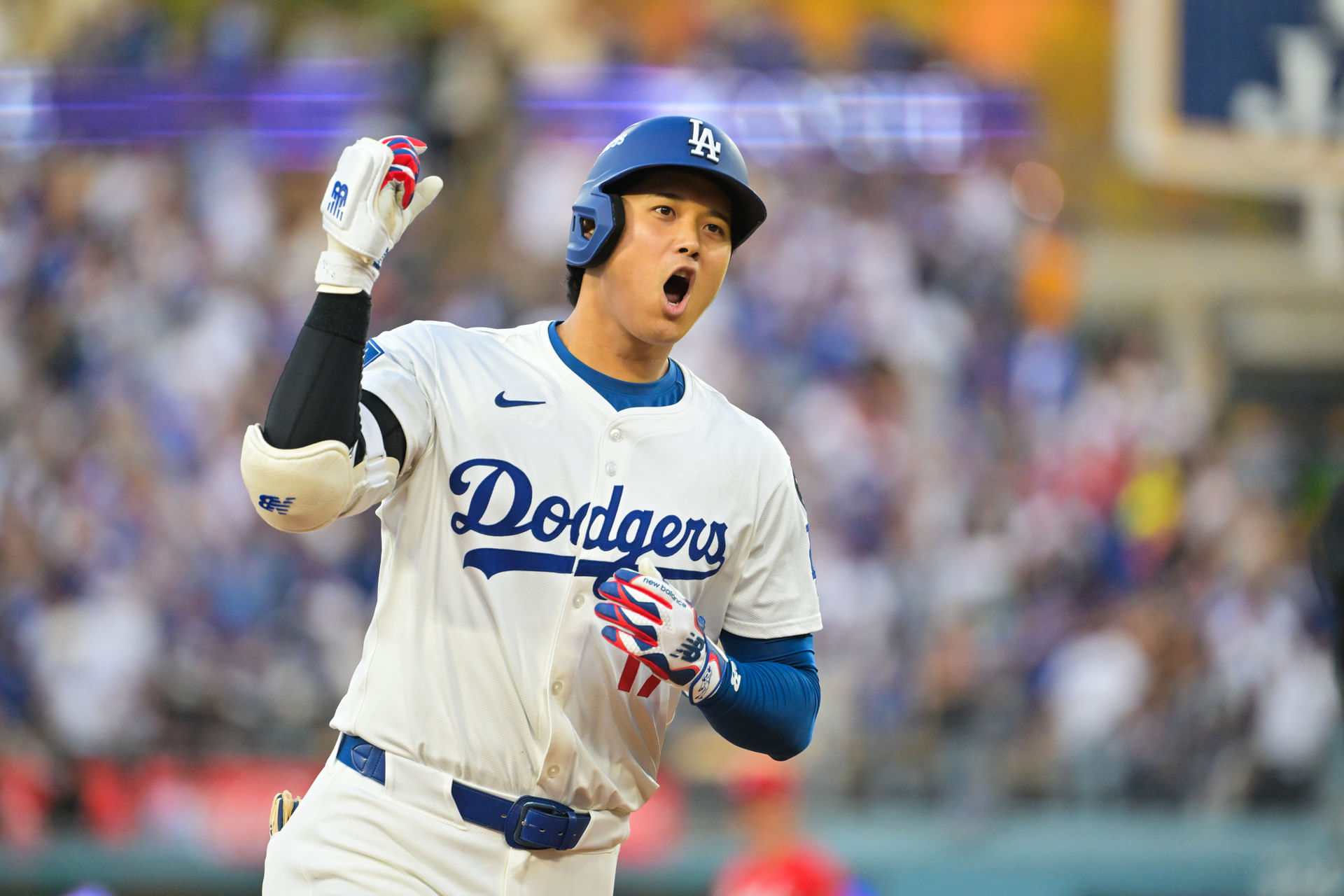 MLB: Wildcard-Cincinnati Reds at Los Angeles Dodgers - Source: Imagn