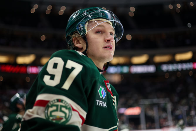 Former NHL goalie takes humorous shot at Kirill Kaprizov’s $136M contract extension