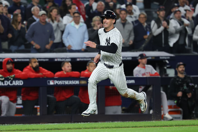 “Great news, get the f*** out!” - Fans clamor for Kyle Tucker after Cody Bellinger opts out post-ALDS disappointment