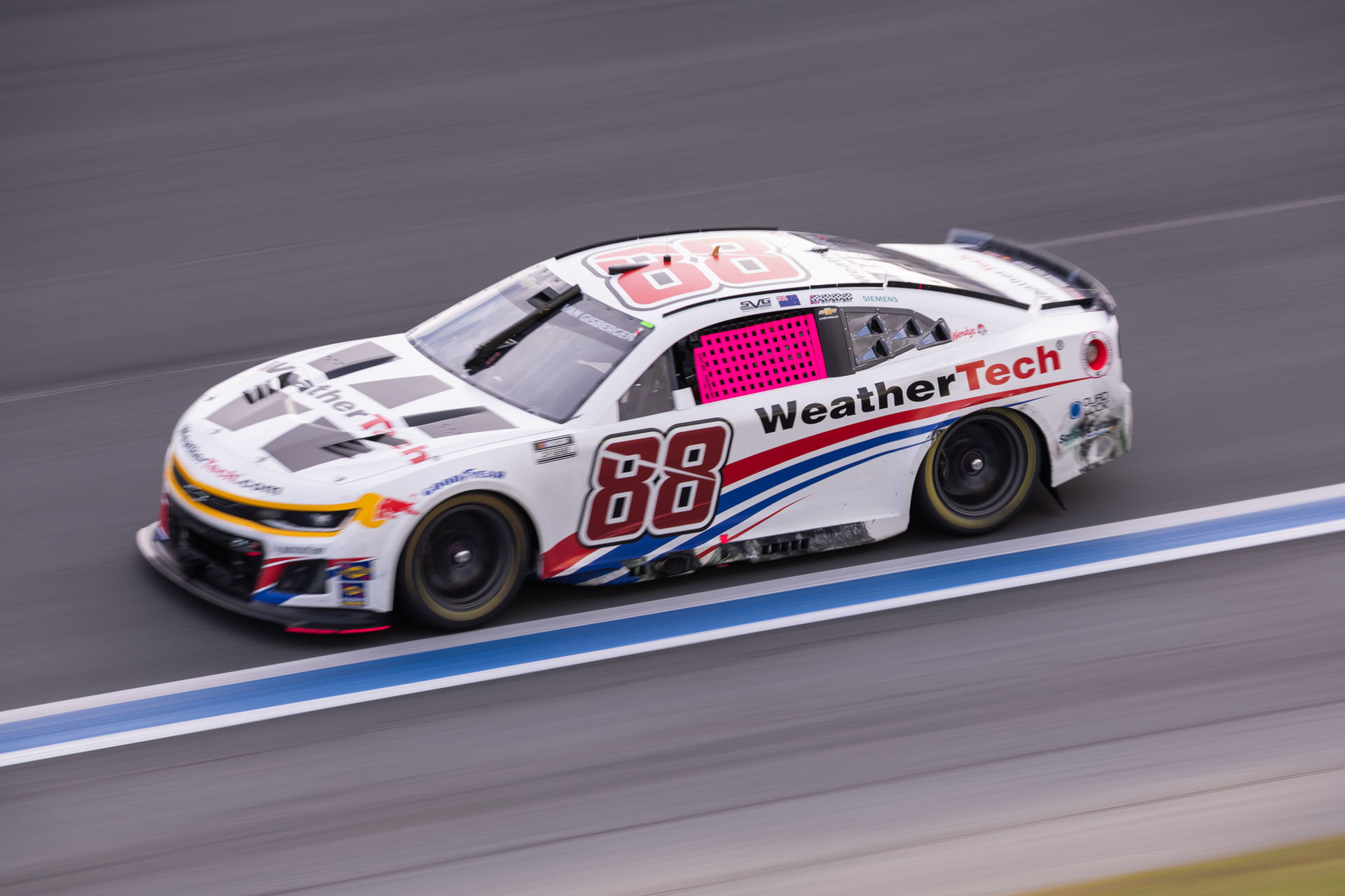 Shane van Gisbergen drives the #88 Chevrolet Camaro for Trackhouse Racing - Source: Imagn