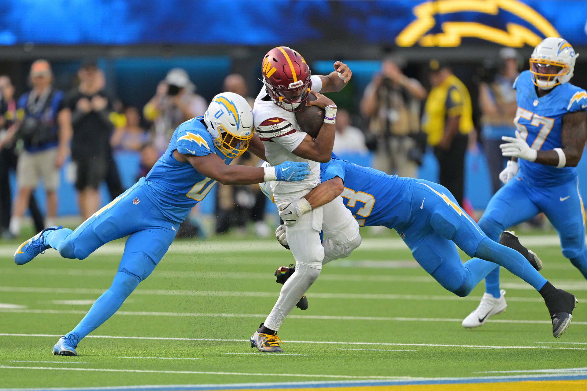 NFL: Washington Commanders at Los Angeles Chargers - Source: Imagn