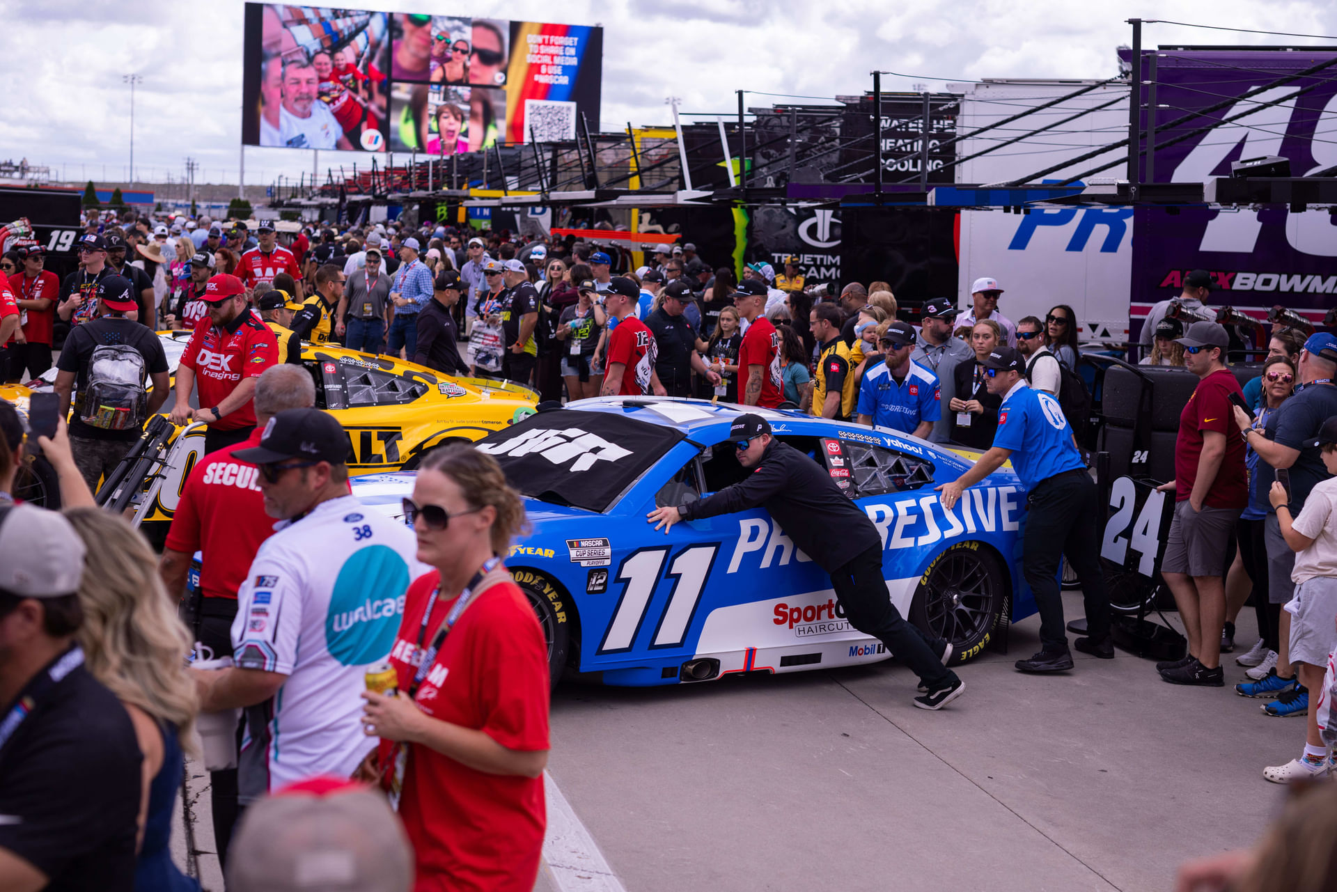 NASCAR: Bank of America ROVAL 400 - Source: Imagn