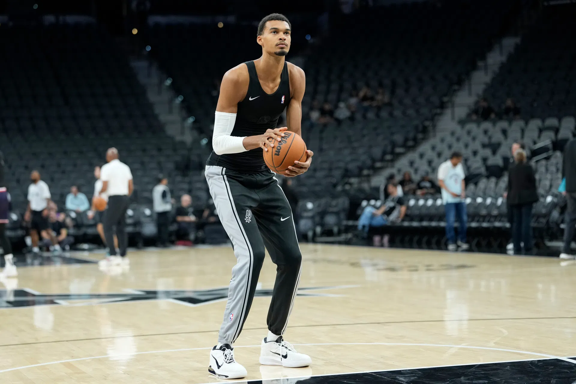 NBA: Guangzhou Loong-Lions at San Antonio Spurs - Source: Imagn