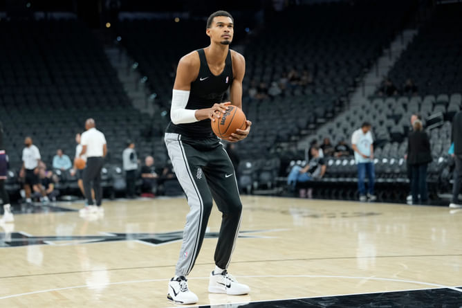"Buddy's gonna retire at 8'0" - NBA fans react to Victor Wembanyama reportedly growing taller in offseason