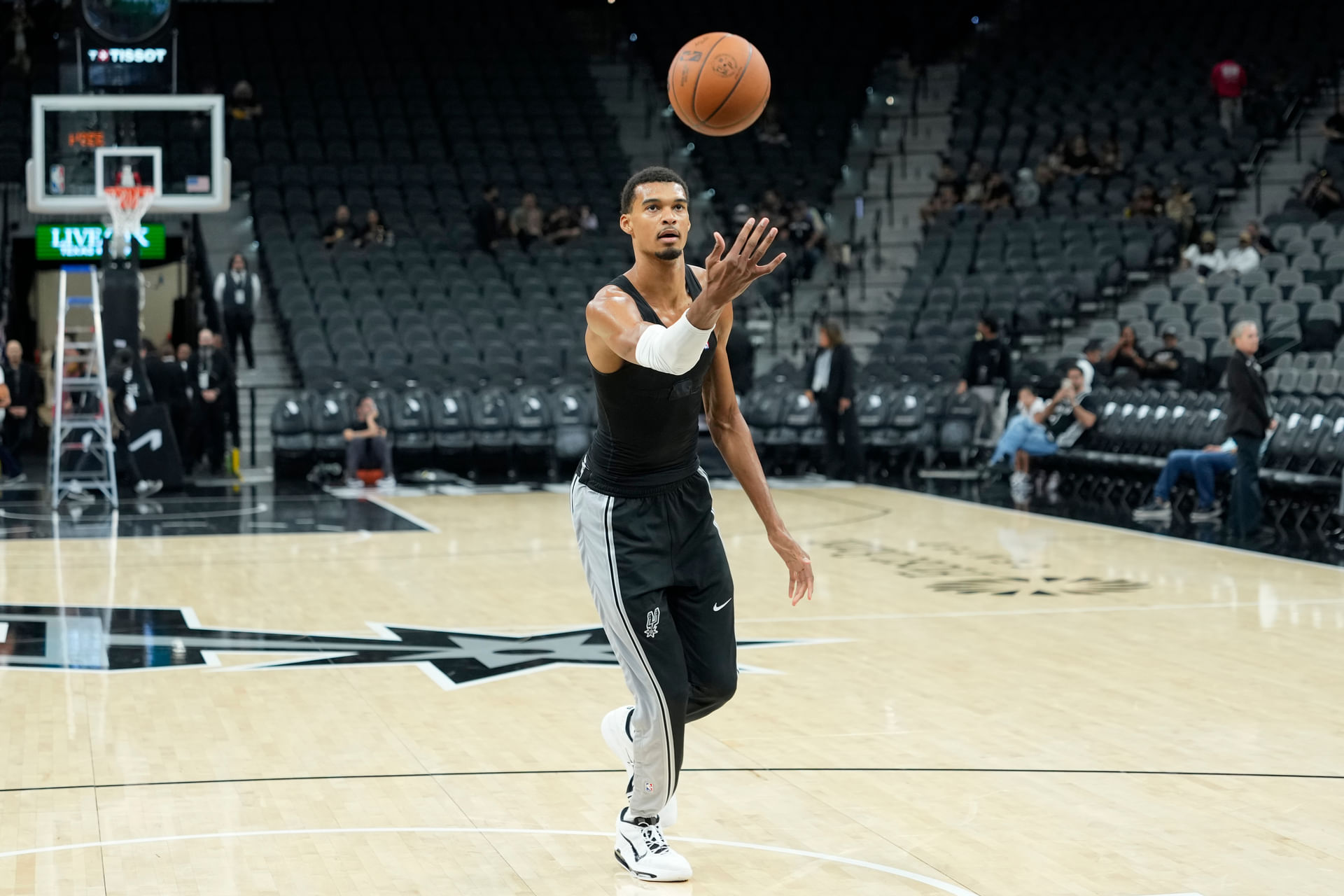 NBA: Guangzhou Loong-Lions at San Antonio Spurs - Source: Imagn