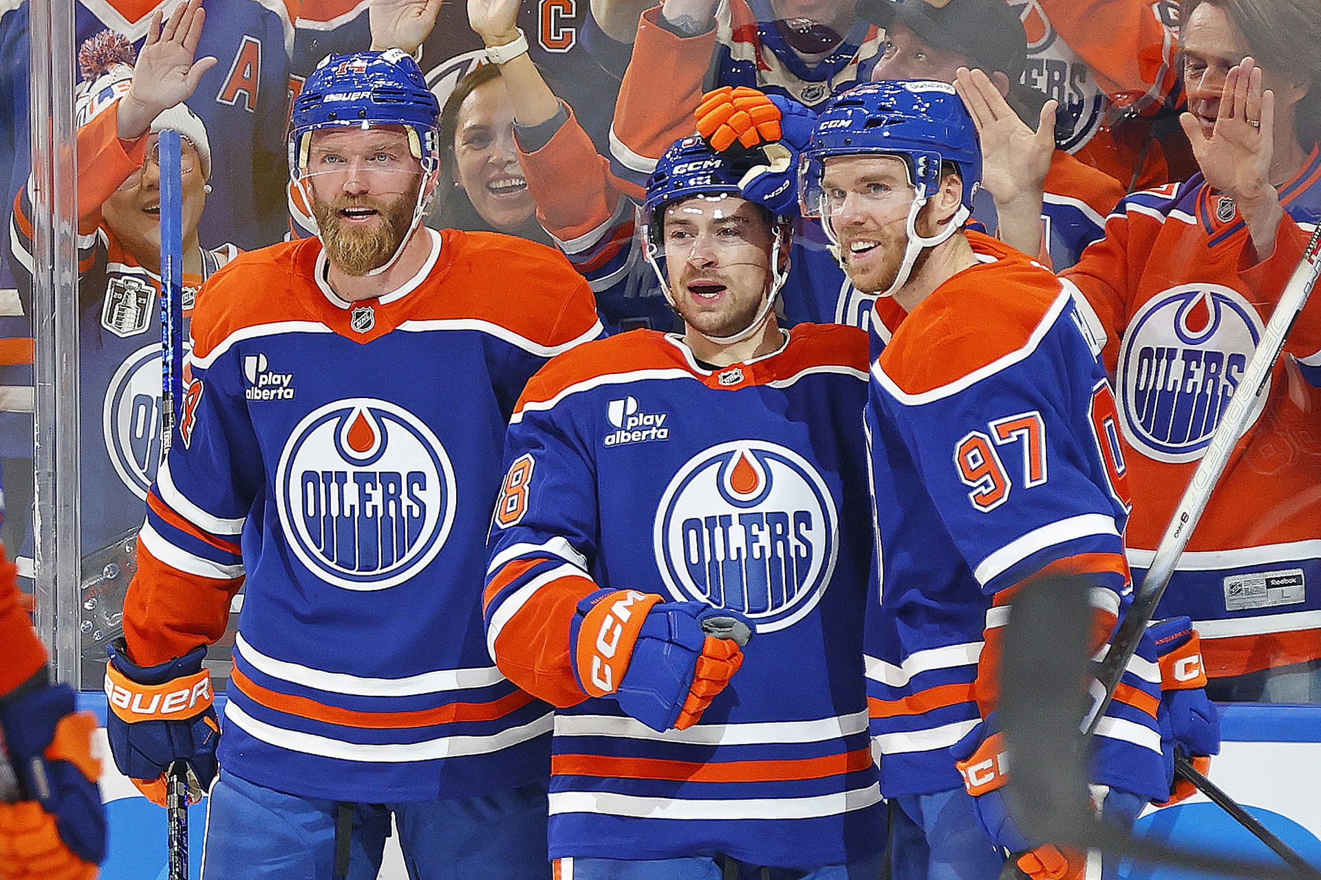 NHL: Calgary Flames at Edmonton Oilers - Source: Imagn
