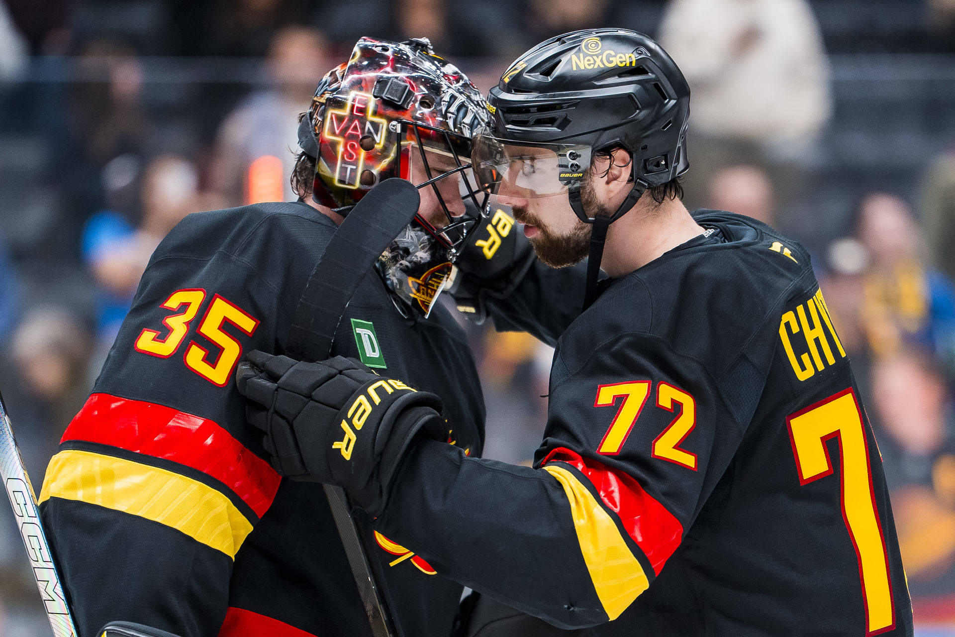 NHL: Calgary Flames at Vancouver Canucks - Source: Imagn