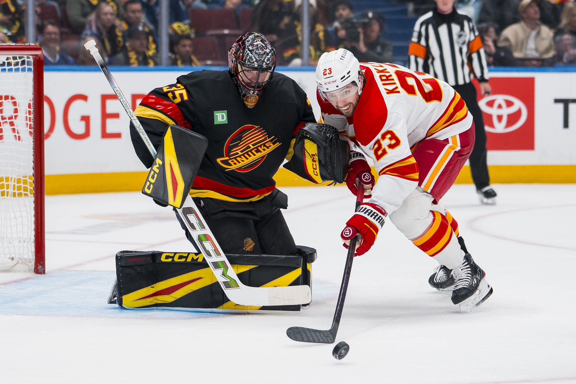 NHL: Calgary Flames at Vancouver Canucks - Source: Imagn
