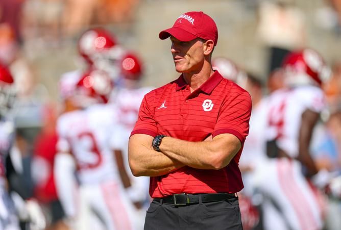 "Fire Brent Venables tonight": Oklahoma fans outraged after humiliating loss to Arch Manning-led Texas in Red River rivalry