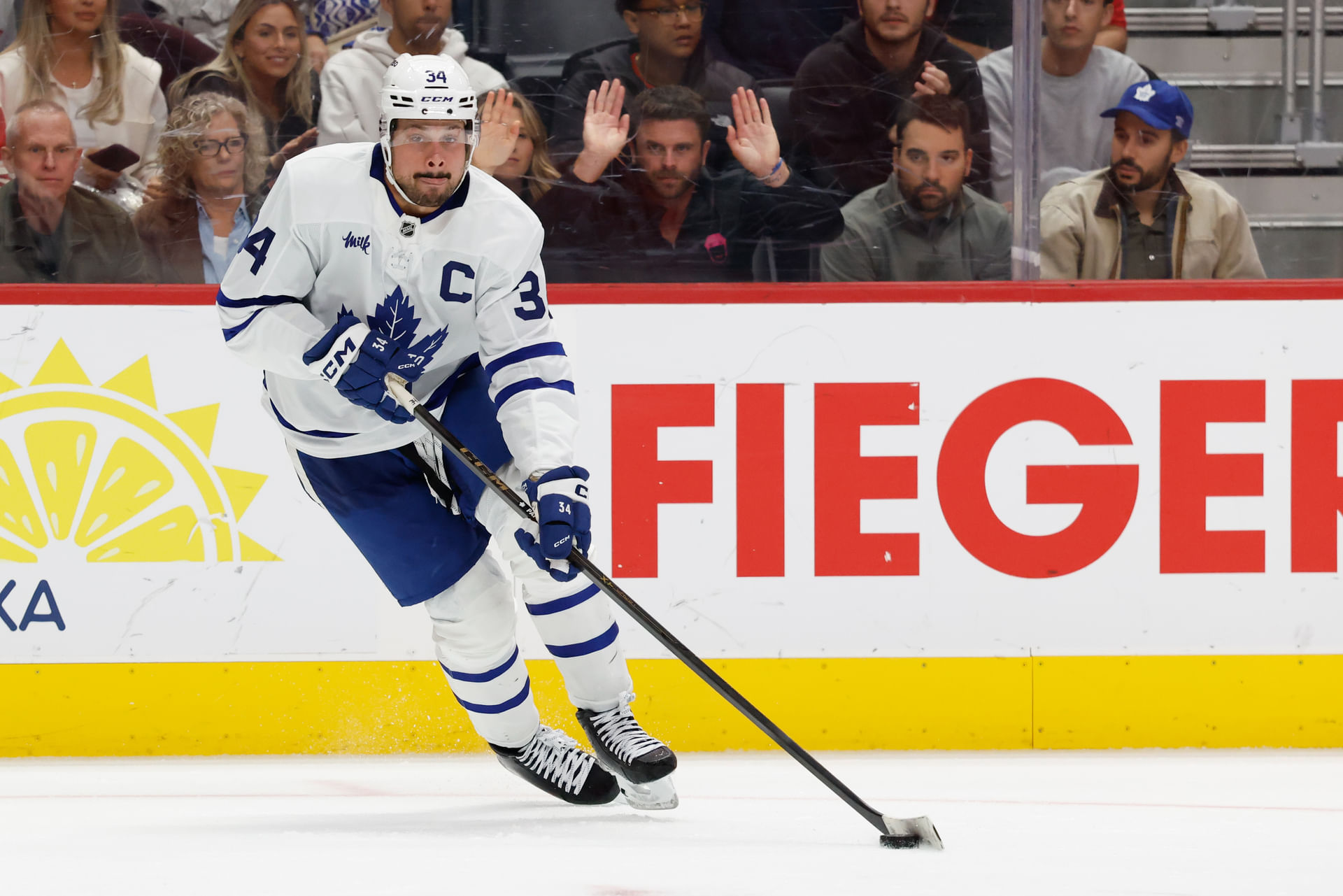 NHL: Toronto Maple Leafs at Detroit Red Wings - Source: Imagn