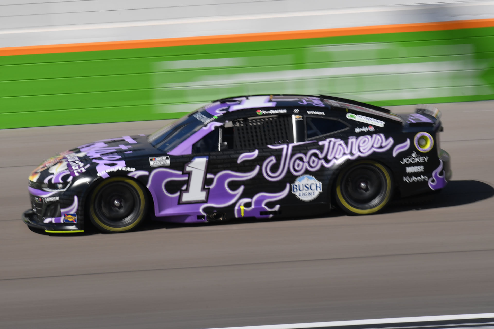 NASCAR: Cup Series-South Point 400 Practice and Qualifying - Source: Imagn