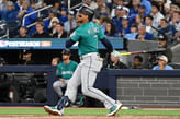 Today’s Best MLB Home Run Prop Bets: Top 4 including Jorge Polanco, Vladimir Guerrero Jr., and more for October 19, 2025
