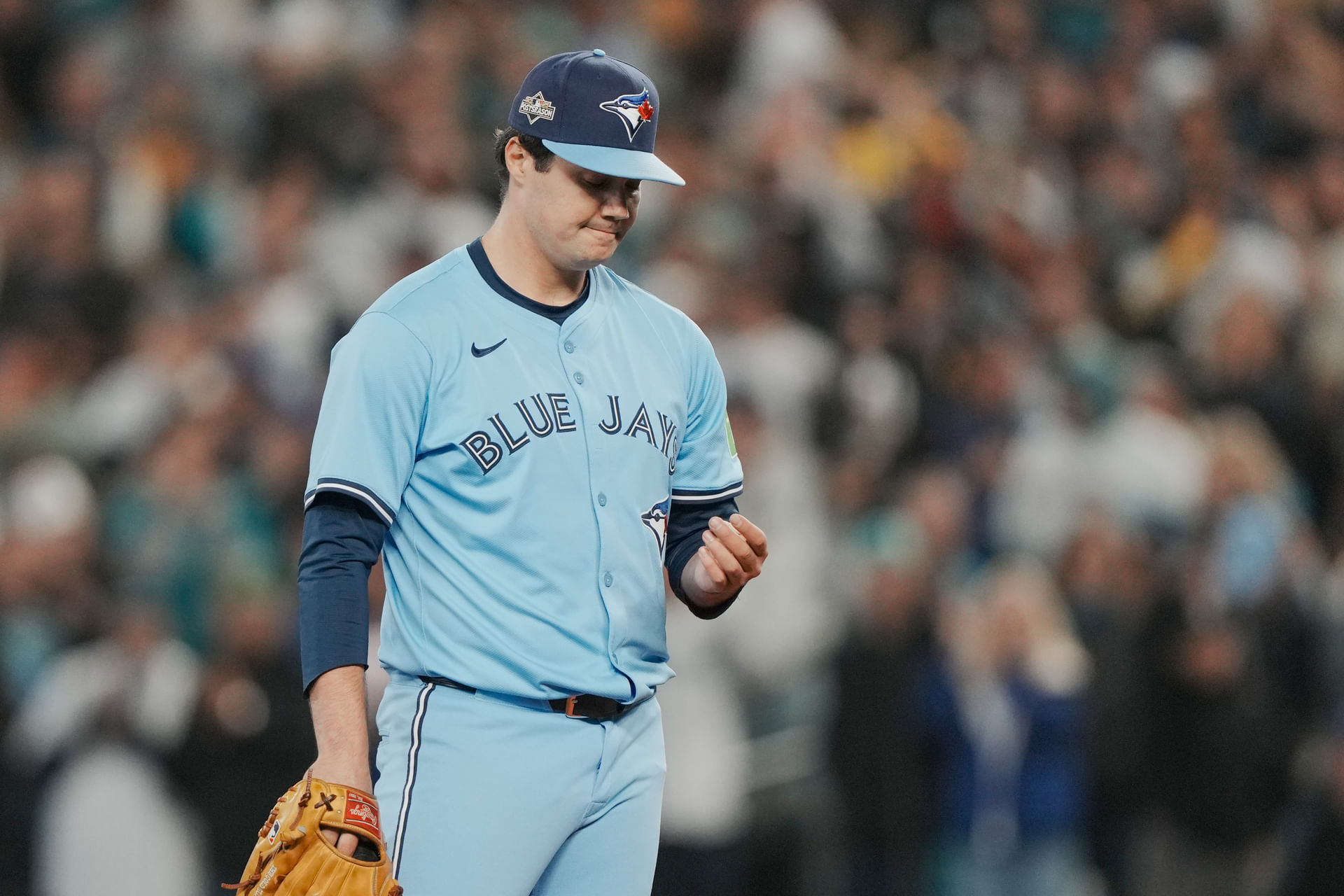“One of the most famous errors in Toronto sports history” - Fans fire at Blue Jays manager for controversial Brendon Little call in pivotal game