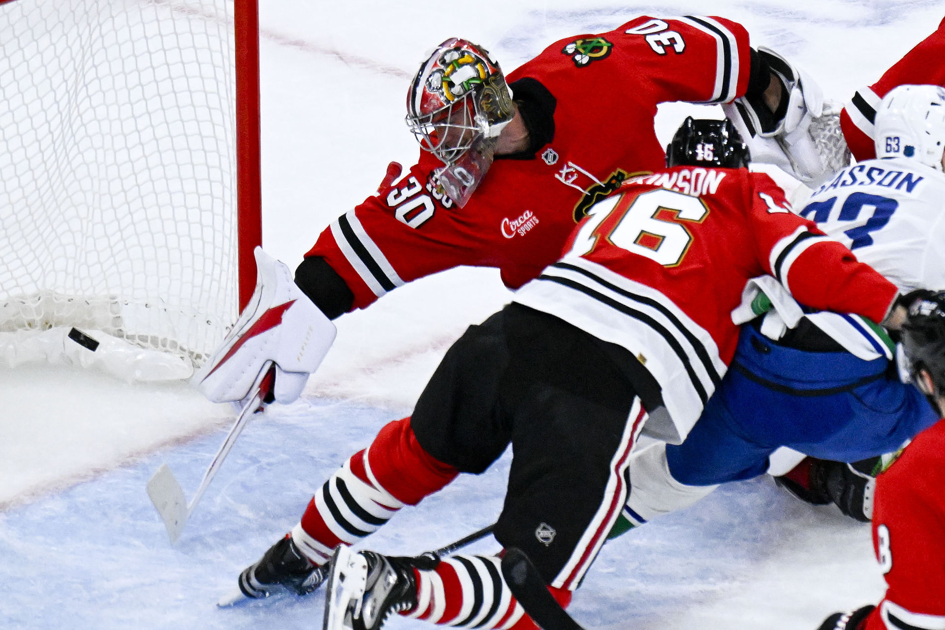 NHL: Vancouver Canucks at Chicago Blackhawks - Source: Imagn