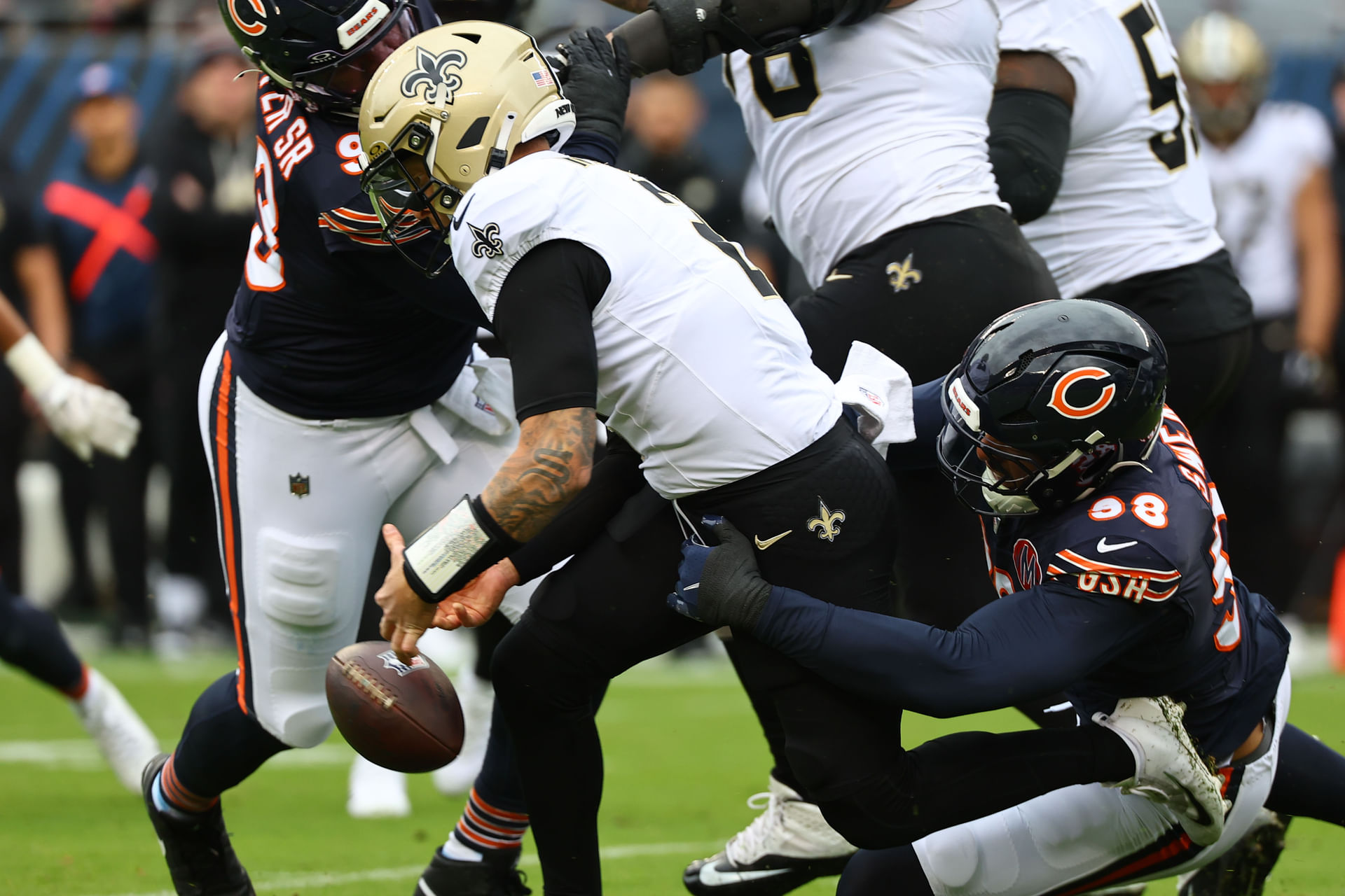 NFL: New Orleans Saints at Chicago Bears - Source: Imagn