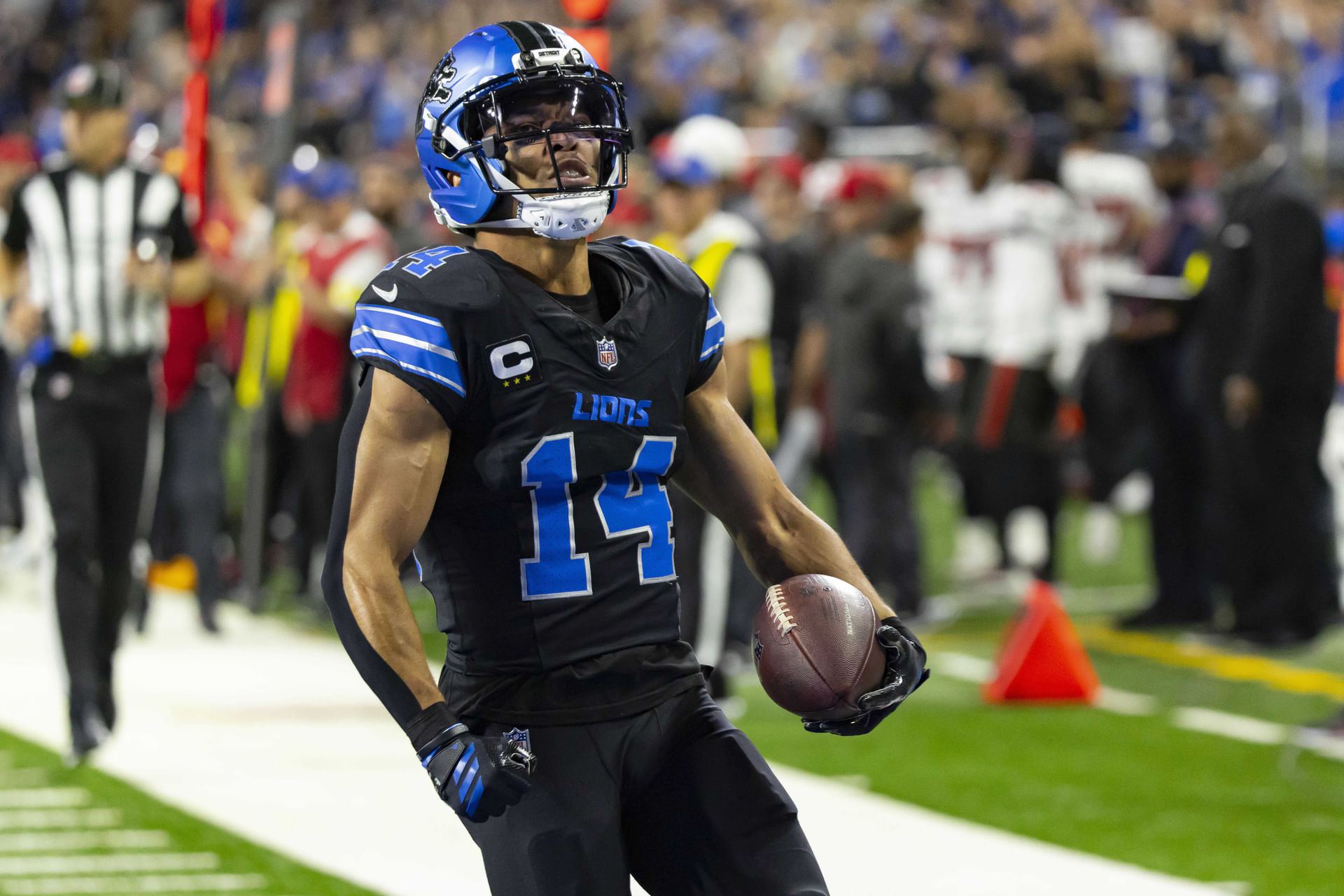 Amon-Ra St. Brown makes bold admission about Vikings stadium ahead of Lions’ Week 9 showdown