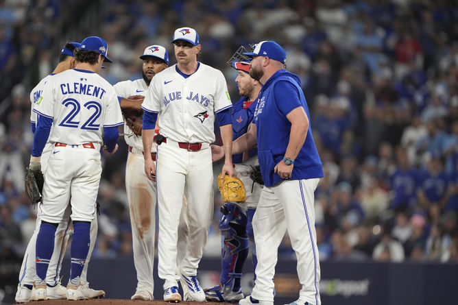 "What is this bum crying about?"; "Get Shane Bieber some glasses" - Fans fume as Jays ace gets into fiery exchange with umpire after close call