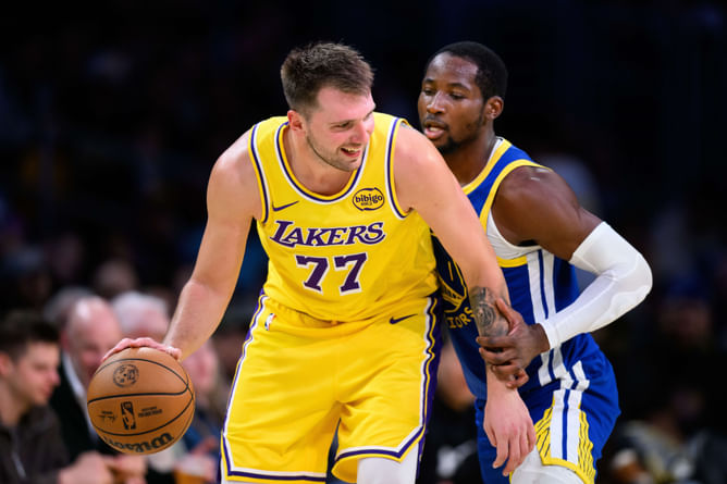 “That Was On Me”: Luka Doncic Accepts Blame on Deandre Ayton’s Lack of Involvement