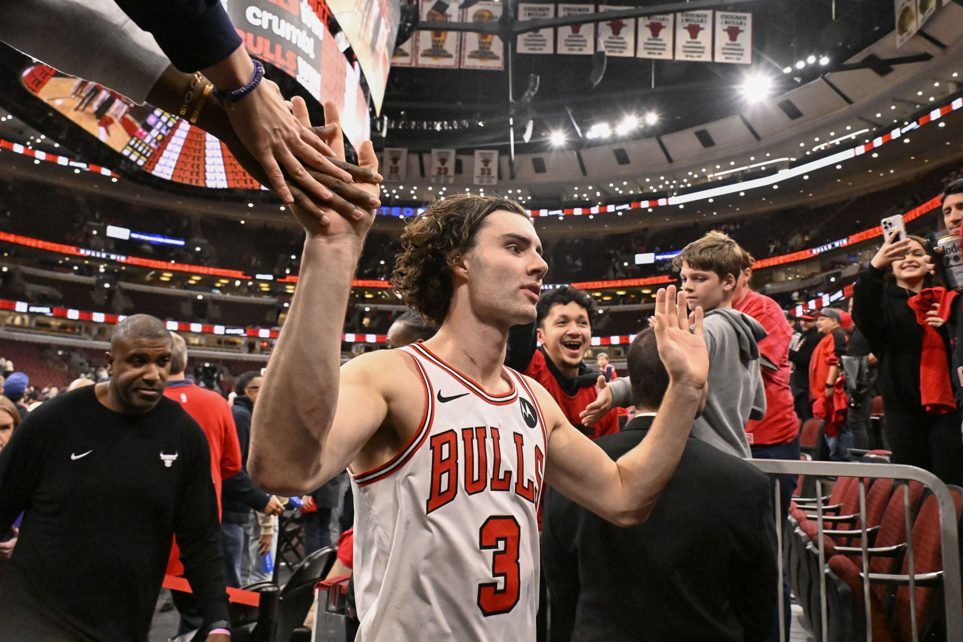 Top 10 teams after Week 1 with San Antonio Spurs and OKC Thunder 6 Josh Giddey of the Chicago Bulls. (Photo: IMAGN)