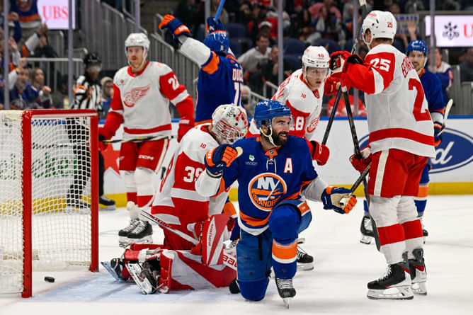 3 least impressive Detroit Red Wings players from their 7-2 pounding against New York Islanders ft. Cam Talbot