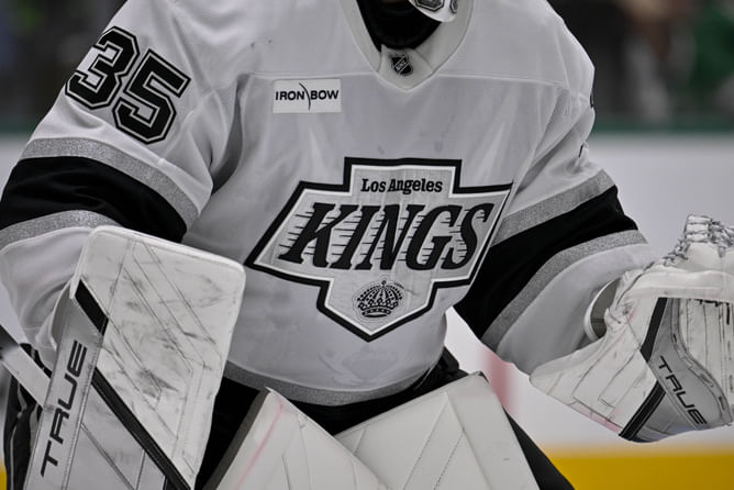 NHL Rumors: LA Kings 'more concerned' about locking in 29-year-old star winger for 8 years amid shrinking market