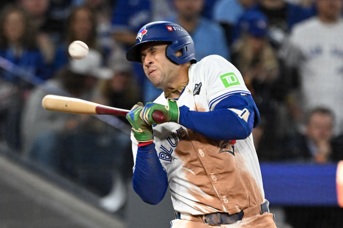 "Yoshinobu Yamamoto knows George Springer is cheating again " - Fans buzz after Dodgers ace's wild pitch sends Jays slugger to the ground