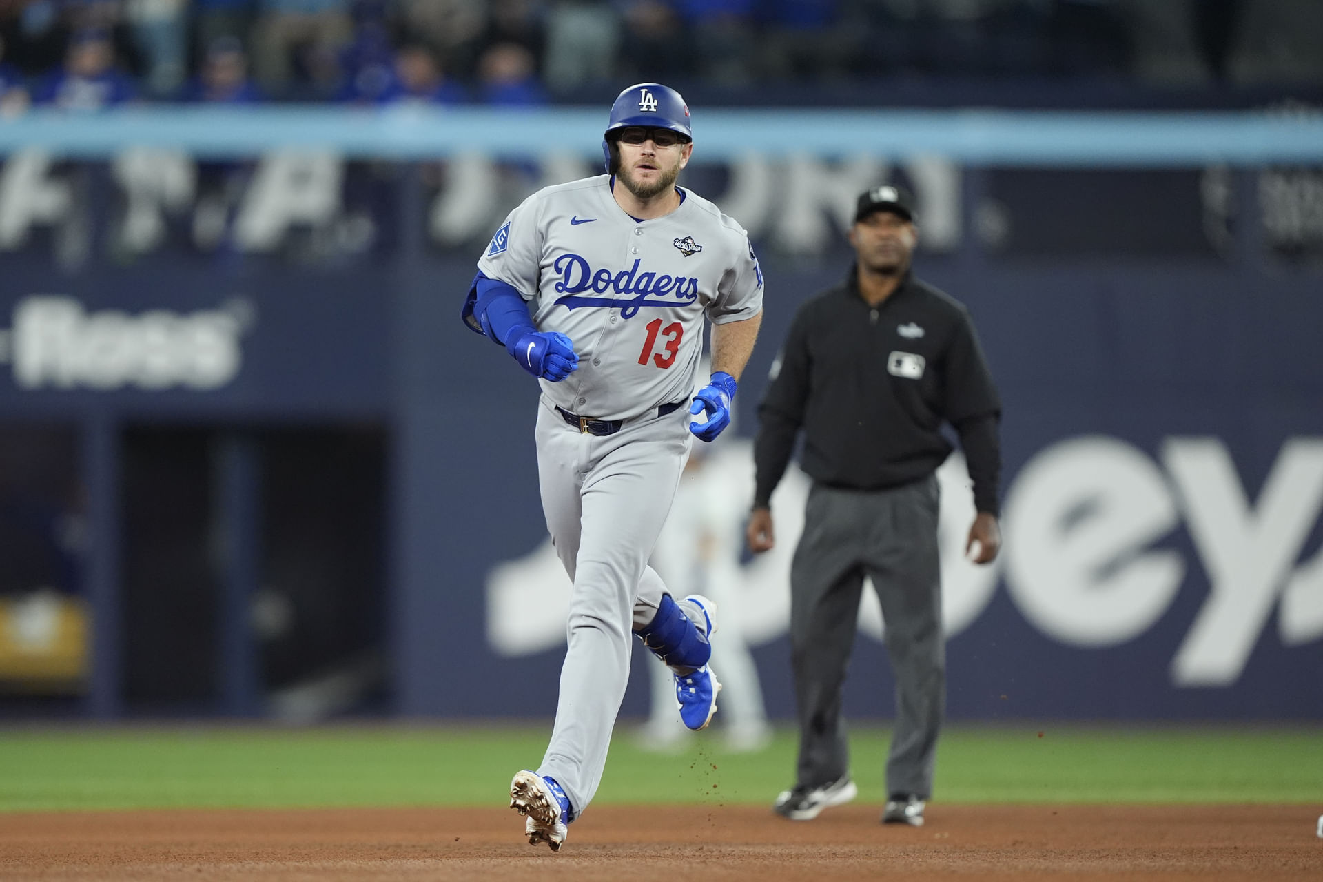 “Kevin Gausman sucks”; “Fraud Jays in shambles” - Fans buzz as back-to-back homers from Will Smith and Max Muncy end Jays ace’s dominant streak