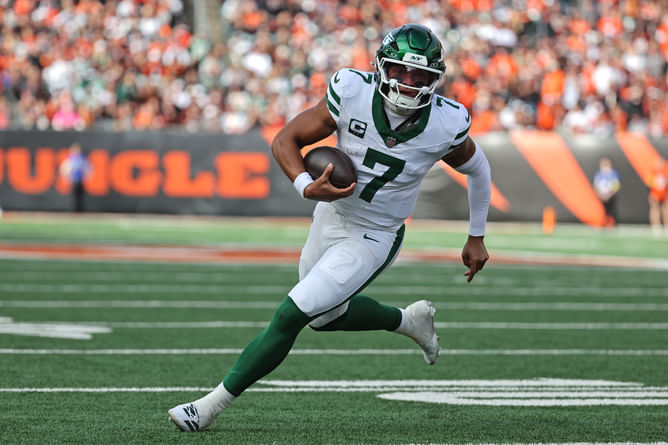 Top 10 wild memes roasting Jets owner Woody Johnson as Justin Fields ends 7 week losing streak after 39-38 win over Bengals