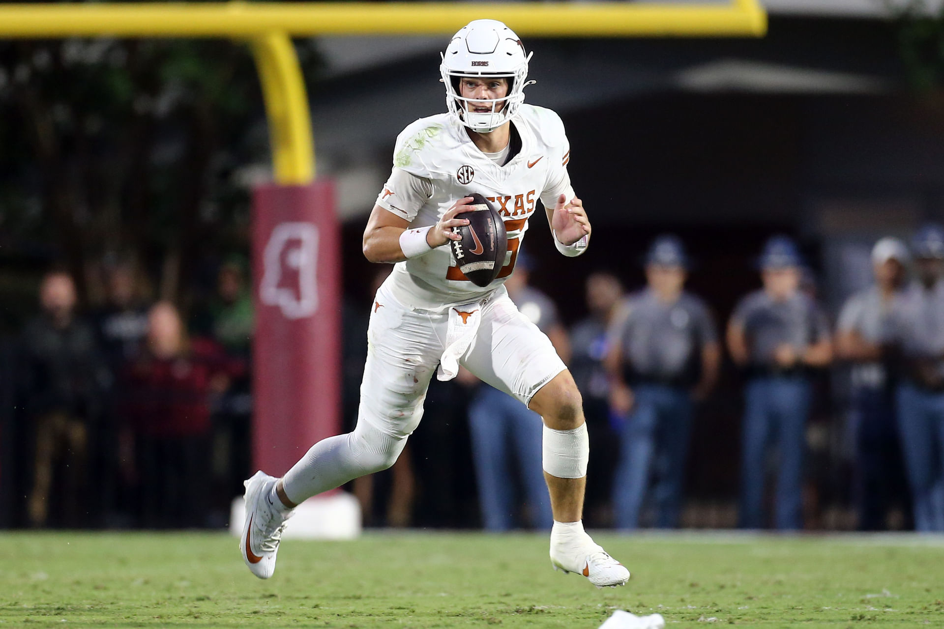 Futbal NCAA: Texas Longhorns QB Arch Manning - Zdroj: Imagn