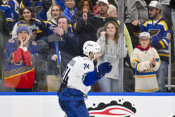 3 most impressive Vancouver Canucks players from 4-3 SO win over St. Louis Blues ft. Kiefer Sherwood