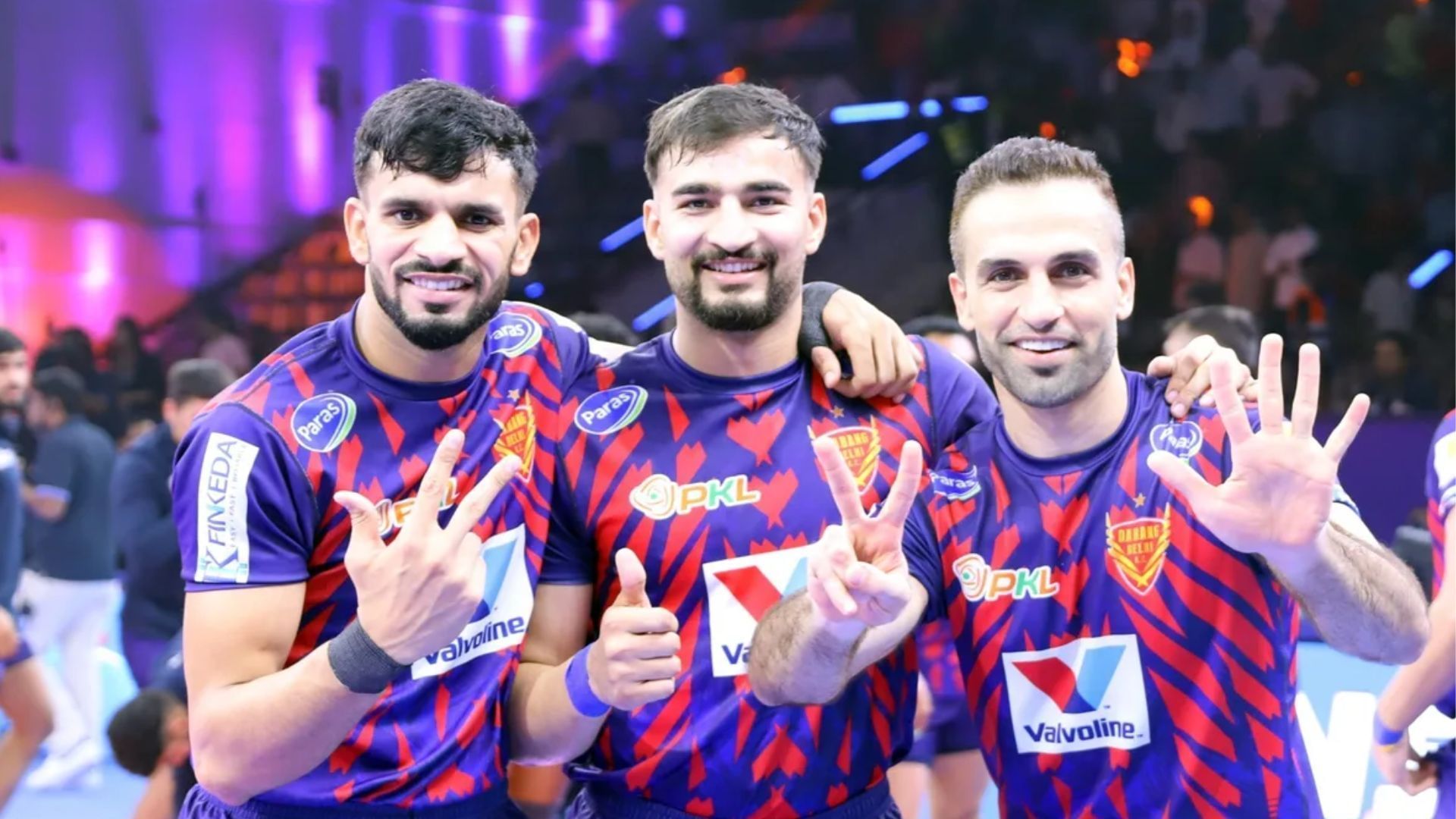 Fazel Atrachali (R) with Neeraj and Ashu Malik (Image Credits: PKL)