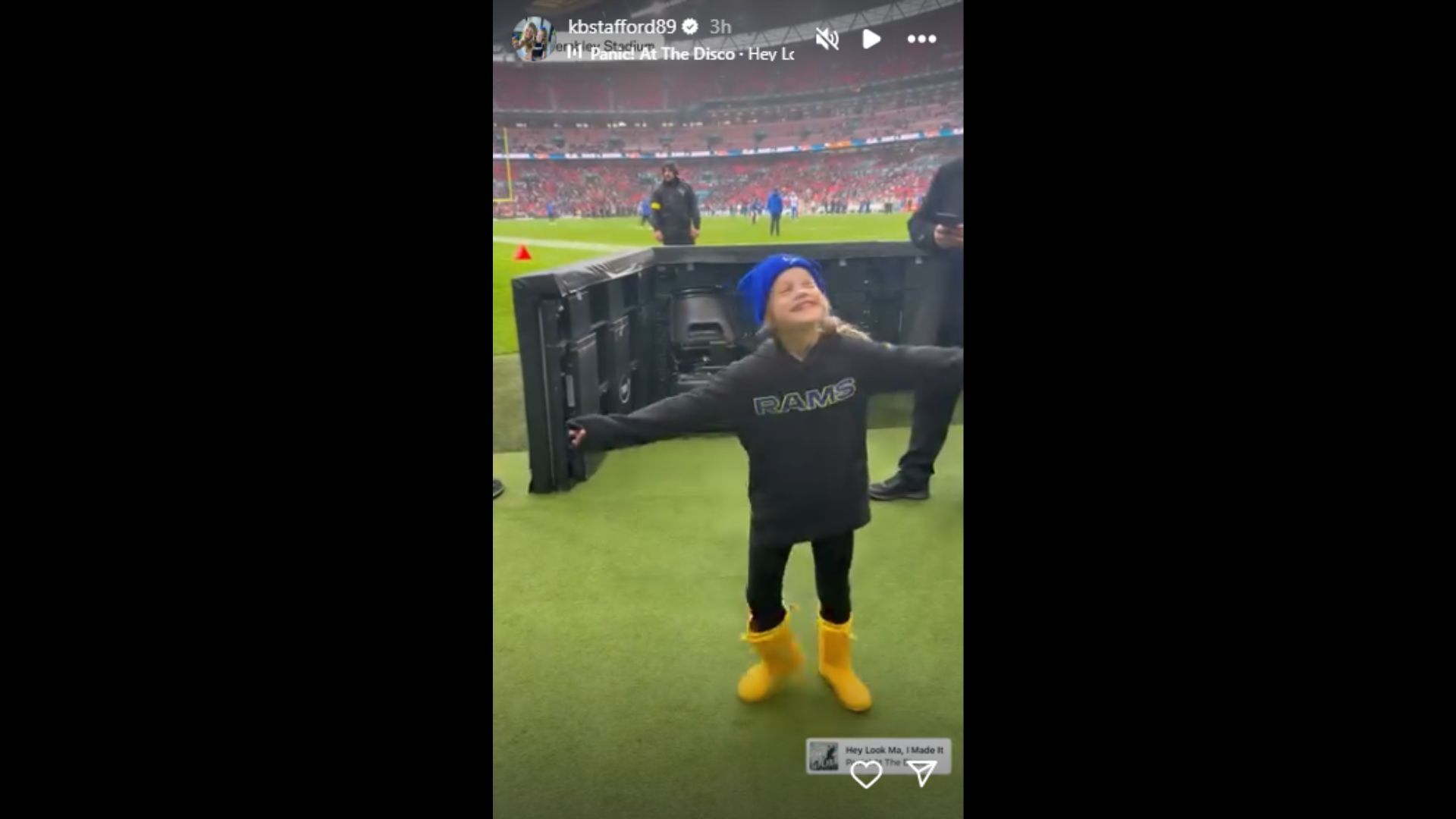 Kelly Stafford showed off a video of her daughter dancing ahead of the game. (Photo via Kelly Stafford&#039;s Instagram Story)
