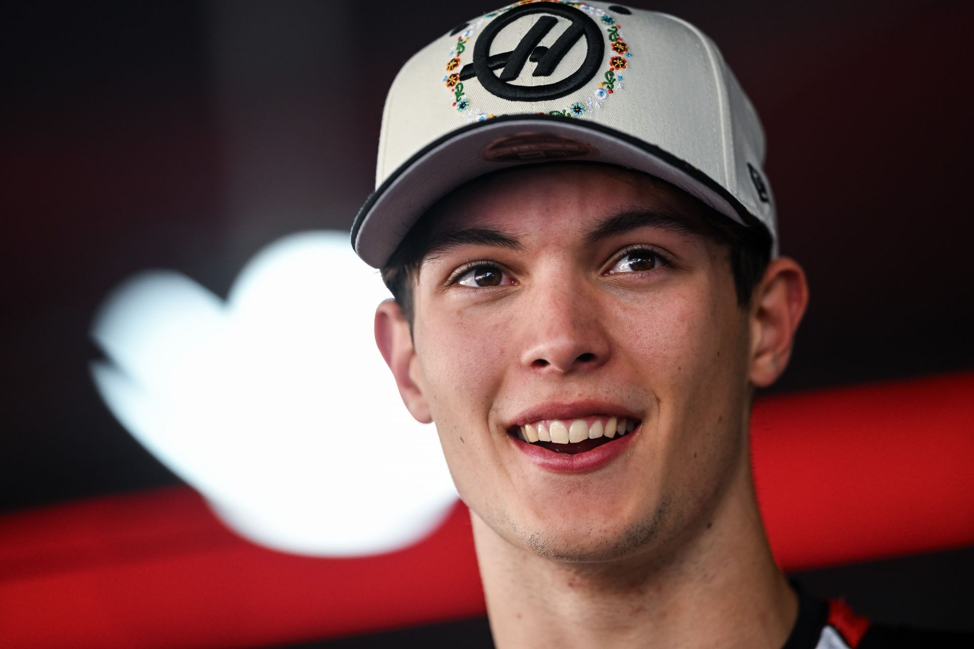 Haas&#039; Ollie Bearman after the 2025 F1 Grand Prix of Mexico - Source: Getty