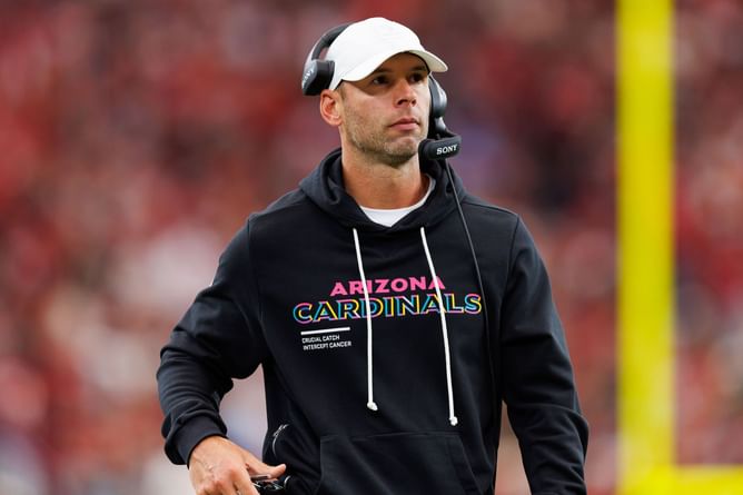 WATCH: New angle of Jonathan Gannon shredding Emari Demercado over costly goal-line fumble surfaces after Cardinals' humiliating loss vs. Titans