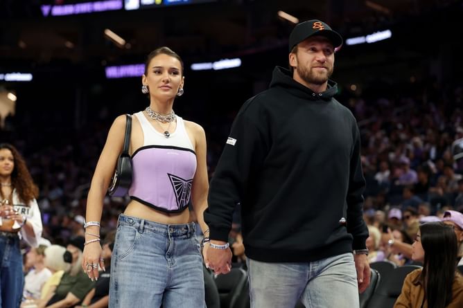 Kyle Juszczyk's wife Kristin receives special shoutout from NBA as designer attends Lakers vs Warriors in stunning custom outfit
