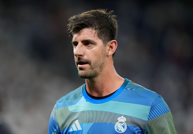 "Play as a full-back; or goalkeeper if Courtois gets injured" - Real Madrid star makes claim when asked if he's willing to play in different positions