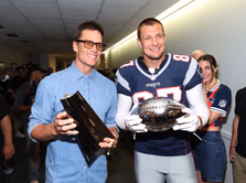 Tom Brady takes a cheeky dig at Rob Gronkowski while claiming Drake Maye "has the best TE in Patriots history"