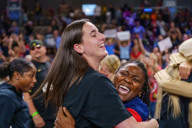 "Dang all of Caitlin's cousins are so tall" - WNBA fans light up over Caitlin Clark’s glam wedding snaps in family reunion