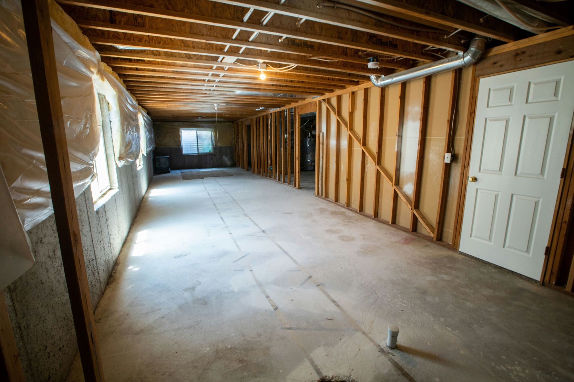 Basement digging for a concrete slab revealed bones and boot tips in 1999 (Image via Unsplash)