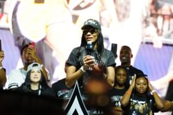 "MVP on Baby Sitting Duty" - WNBA Fans Go Wild Over A'ja Wilson and Dawn Staley's Reunion for Gamecocks vs Alabama showdown