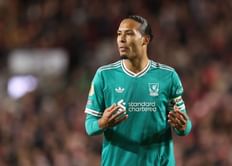 "Virgil van Dijk couldn't be less excited to play alongside him" - Pundit makes claim about Liverpool star while explaining why Reds lost to Brentford
