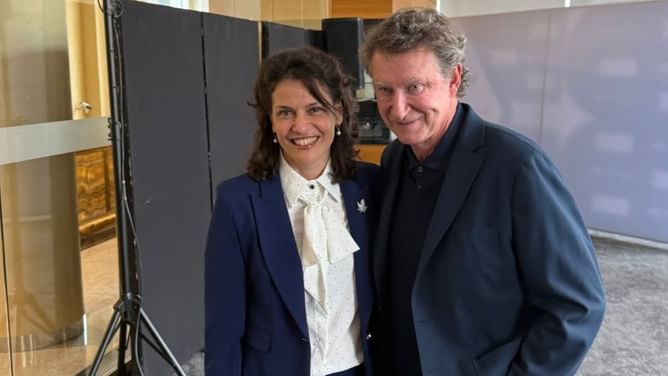 Wayne Gretzky links up with Canadian ambassador to Slovakia ahead of business conference in Bratislava