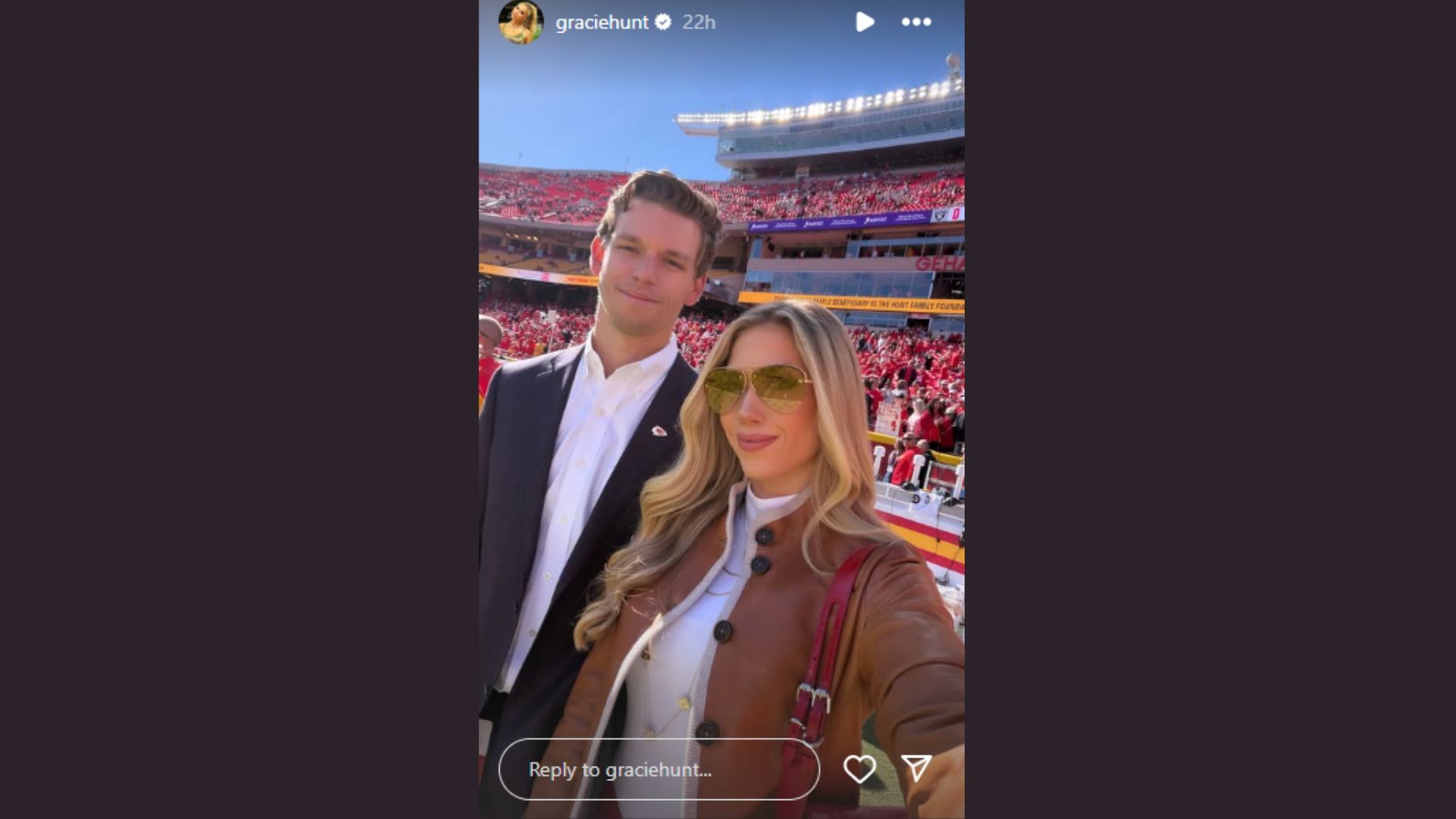Hunt and Green posing for a selfie in the sidelines at Arrowhead Stadium. (Photo via Gracie Hunt&#039;s Instagram Story)