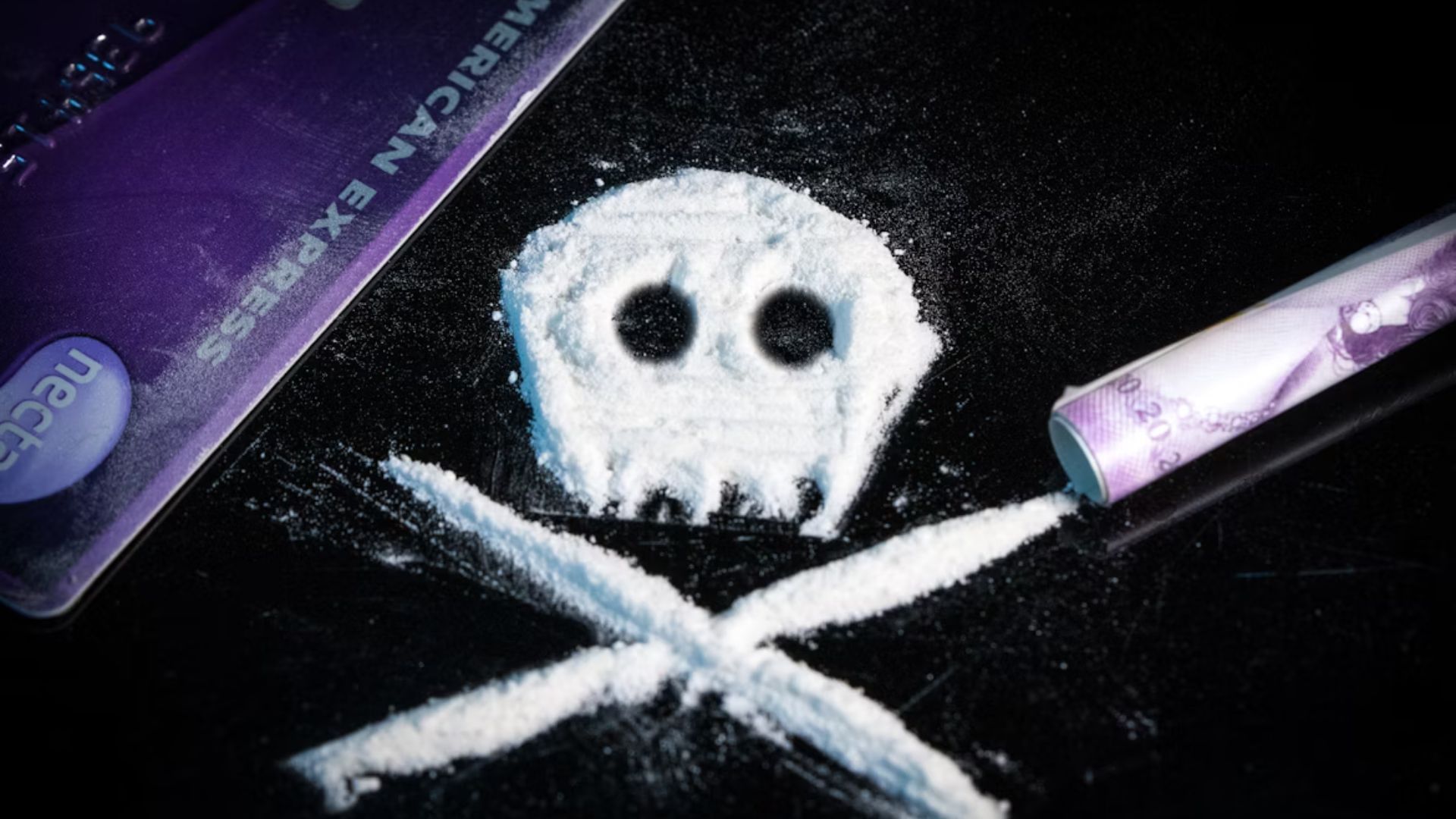 Gina was manipulating teens with drugs (Image via Unsplash/ @ Colin Davis/ Snapped)
