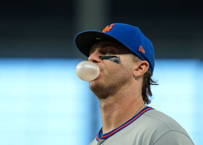 "Not investing 7 years on a 31-year-old"; "No way in hell" - Fans slam Pete Alonso’s long-term contract hopes as Mets star eyes free agency