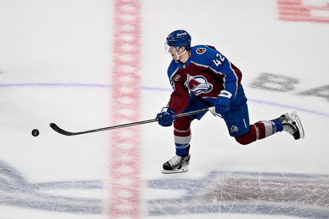 [Must See] Josh Manson's massive hit levels Warren Foegele; Jeff Malott chucks knuckles in fiery retaliation