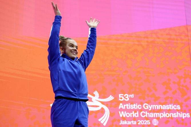 'I wouldn’t be anywhere without them' - Joscelyn Roberson sends an emotional message after winning bronze at World Gymnastics Championships