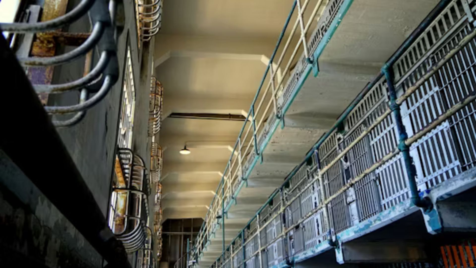 Steven Williams was sentenced to 35 years in prison (Image via Unsplash/ @ Tim Photoguy)