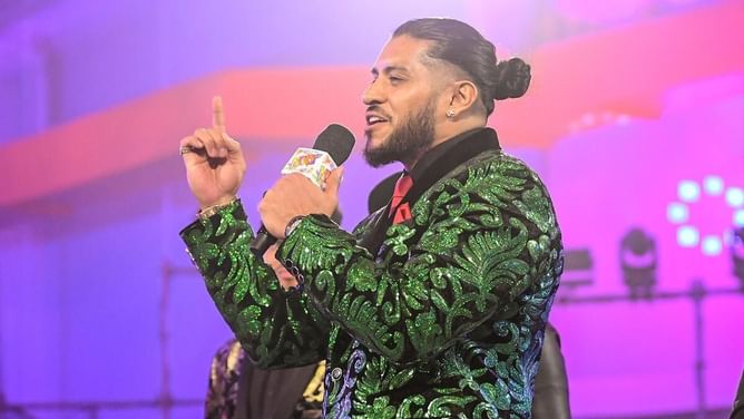 WWE makes massive u-turn, re-signs Santos Escobar
