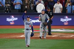 "Blue Jays cheat and still can’t hit Yoshinobu Yamamoto " - Fans roar as Dodgers $325M ace makes history with complete game gem in World Series Game 2